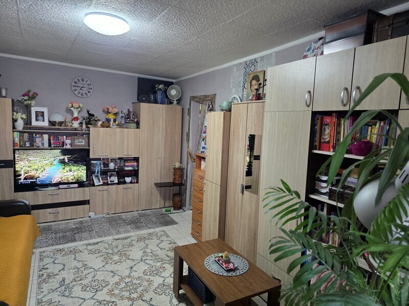 Titan, piata Salajan